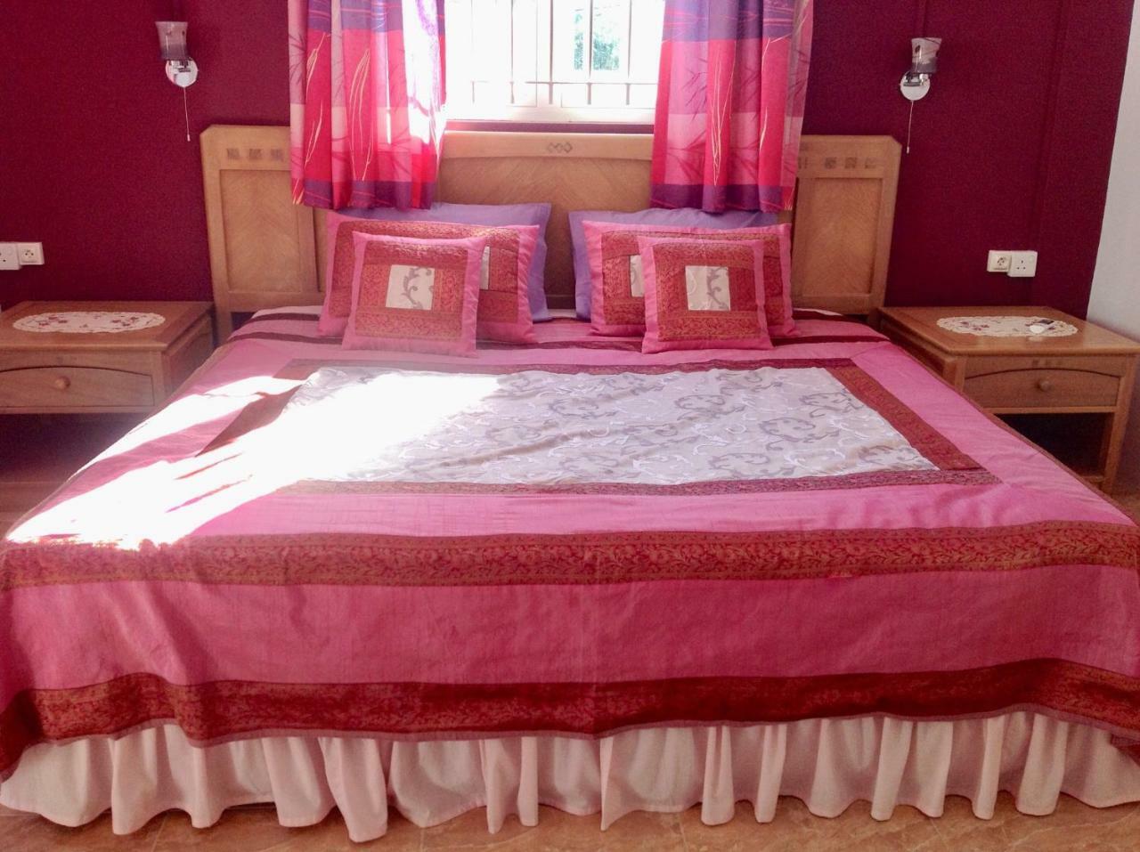 Fayruz Villa Is A 3 Bedroom, 3 Bathroom Detached House With Ac And Swimming Pool 5 Minutes Walk From Flic En Flac Public Beach Экстерьер фото